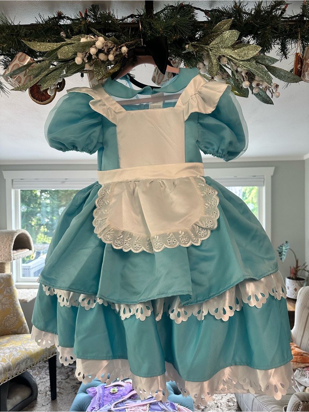 Alice in Wonderland - Kids Costume Dress with hoop skirt & bow headband - Size 4